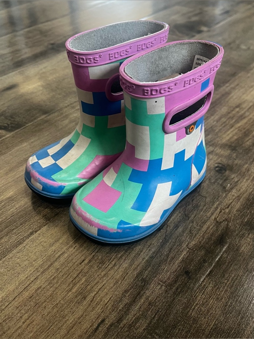 Bogs II B- Camo Skipper Infant Size 4 Rain Boots Blue Slip On Boot Pink Blue